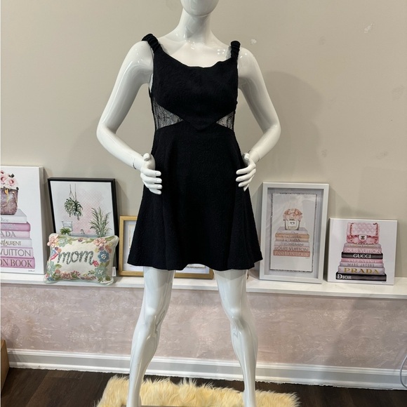 Free People Brooklyn Mini in black Sz : S - Picture 5 of 10